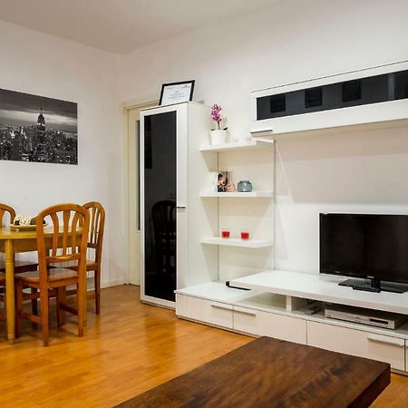 Colegiata Apartment มาดริด ภายนอก รูปภาพ