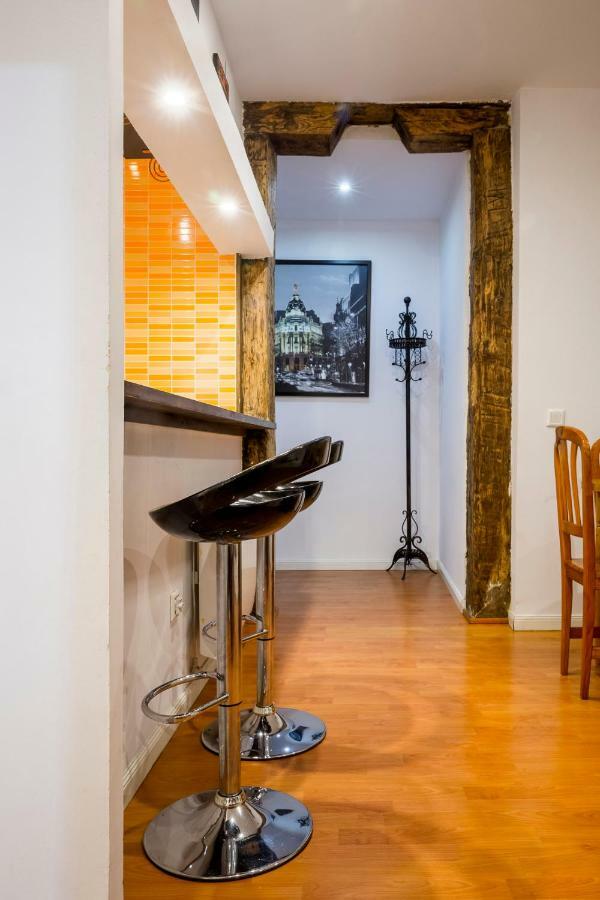 Colegiata Apartment มาดริด ภายนอก รูปภาพ